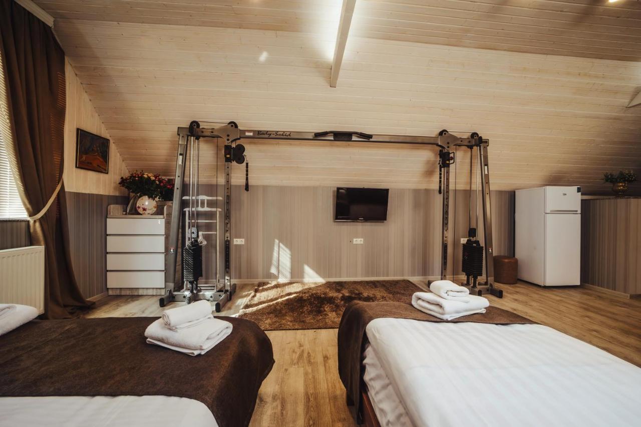 Rustaveli Apartment With Gym Tbilisi Bagian luar foto